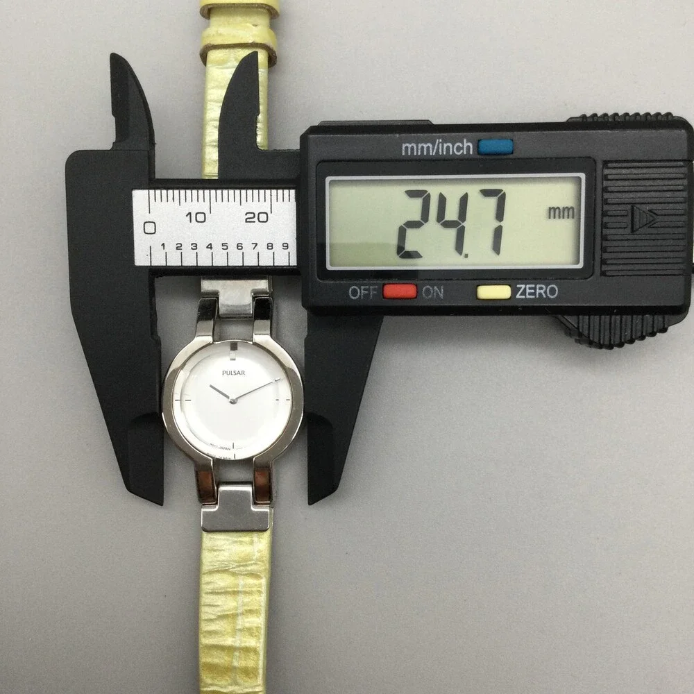 Pulsar Womens Watch 25mm Silver Tone Yellow Leather V400-1090 New Battery